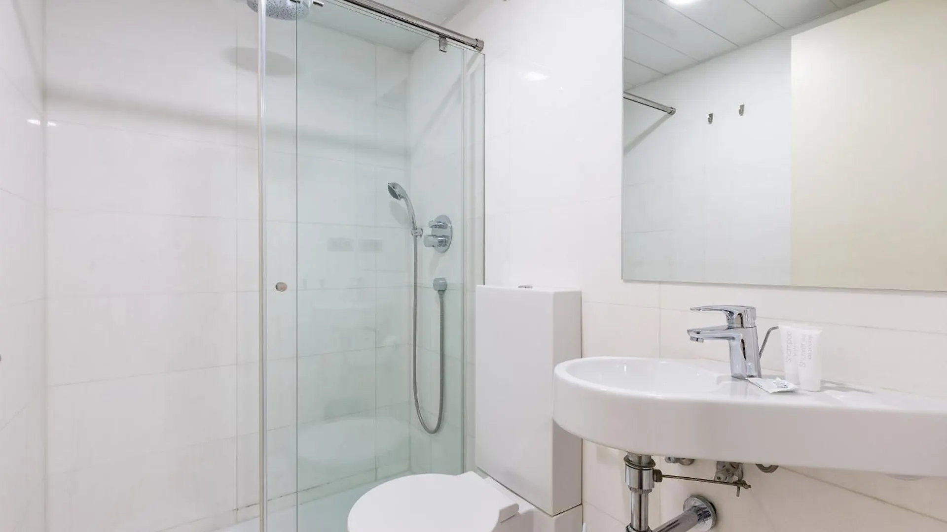 Ola Living Plaza Catalunya Apartment Barcelona Spain