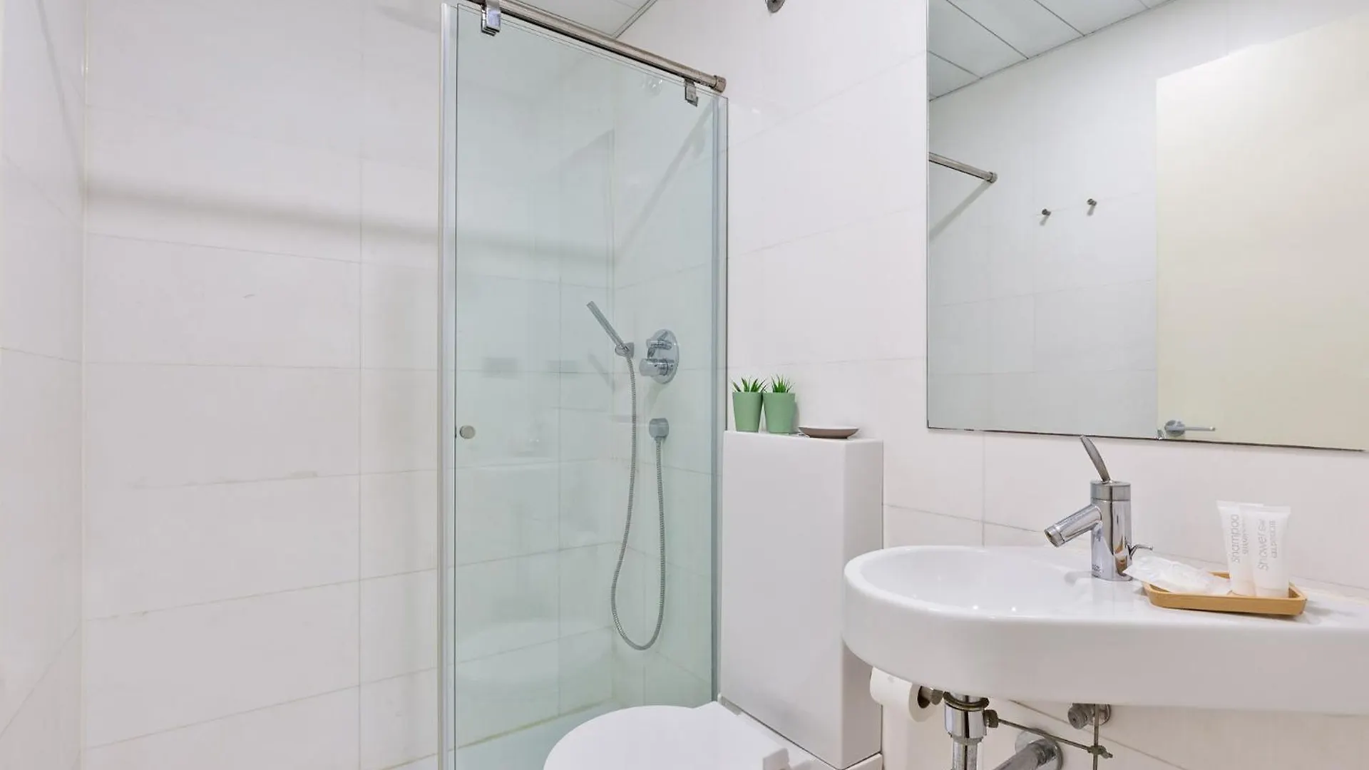 Ola Living Plaza Catalunya Apartment Barcelona Spain